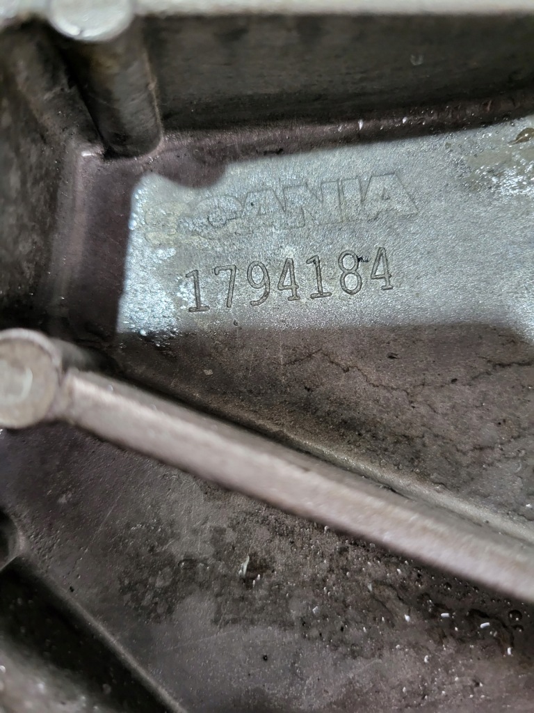 фото №4, Корпус кришка двигуна розподільного валу scania r