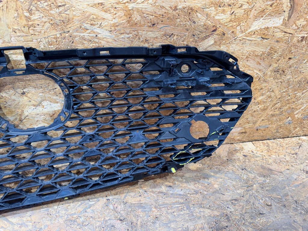 фото №7, Mazda 3 bp iv 4 19- решётка радиатора решётка радиатора решётка средняя бампера перед