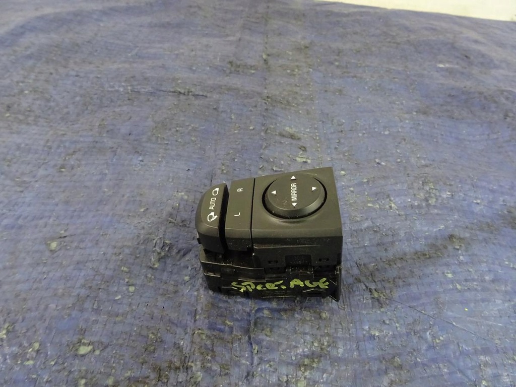 фото №1, Переключатель зеркал kia оригинальный номер 93530-d9500