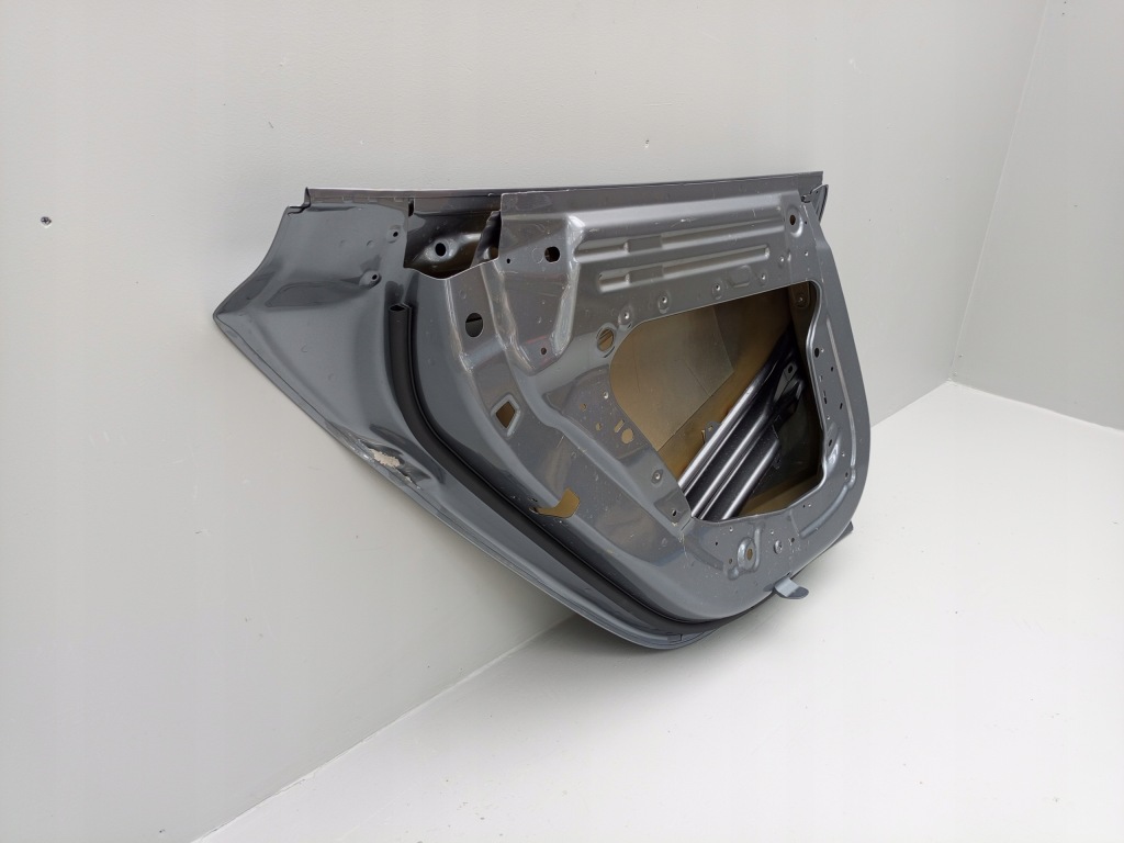 Tesla model 3 рестайлинг  2023- дверь левое задняя задняя левое  ÷ Цена