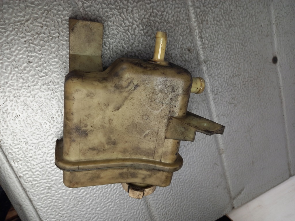 фото №4, Бачок ukł.wspomagania mitsubishi carisma 97r