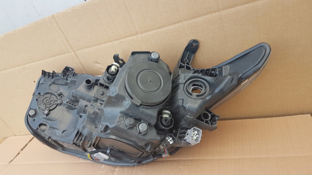 Фара перед правий toyota auris 2 рестайлінг  full led 15- Зі Шроту