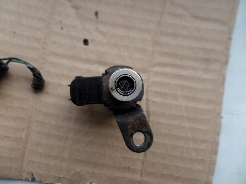 Клапан давления масла toyota yaris 3 iii d4d датчик avensis t27 3 2.2 2.0 Недорого