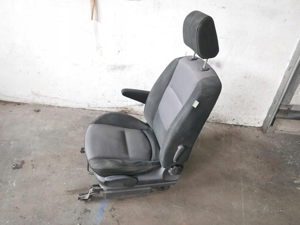 фото №11, Сиденье водителя левый перед передний mazda 5 i cr 05-