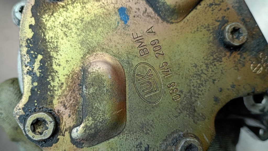 Насос vacu 038145209a vw passat b5 рестайлінг  1.9 tdi Недорого