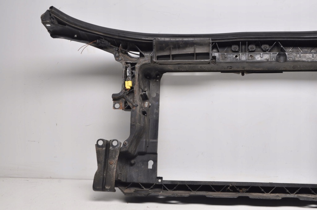 фото №8, Audi a3 8p pas передний усилитель 8p0805594