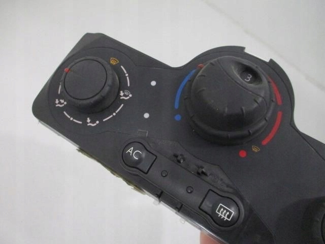 фото №9, Renault clio iii панель керування