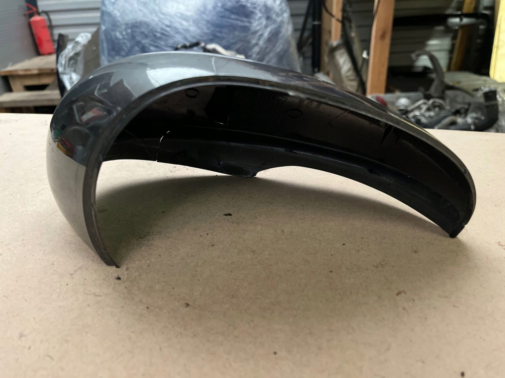 Корпус дзеркало права r сторона alfa romeo giulia 1561117890 Оригінал