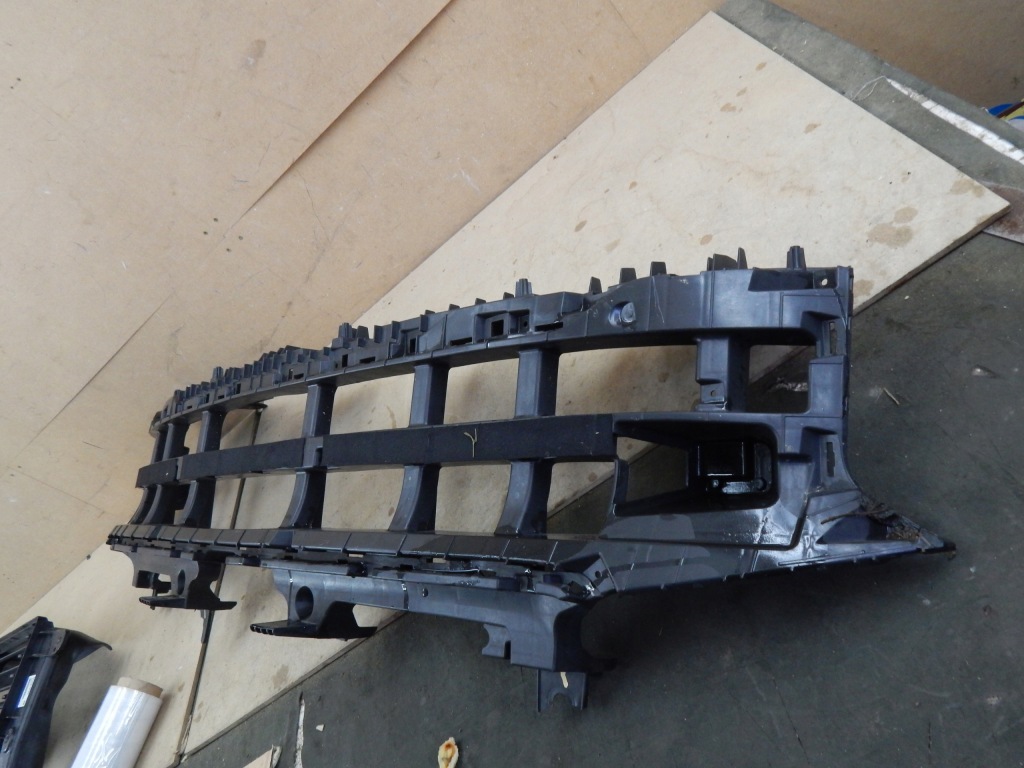 Kia ev9 кронштейн решітка бампера підсилювач ремінь передній 86355-do000 оригінал . в Україні