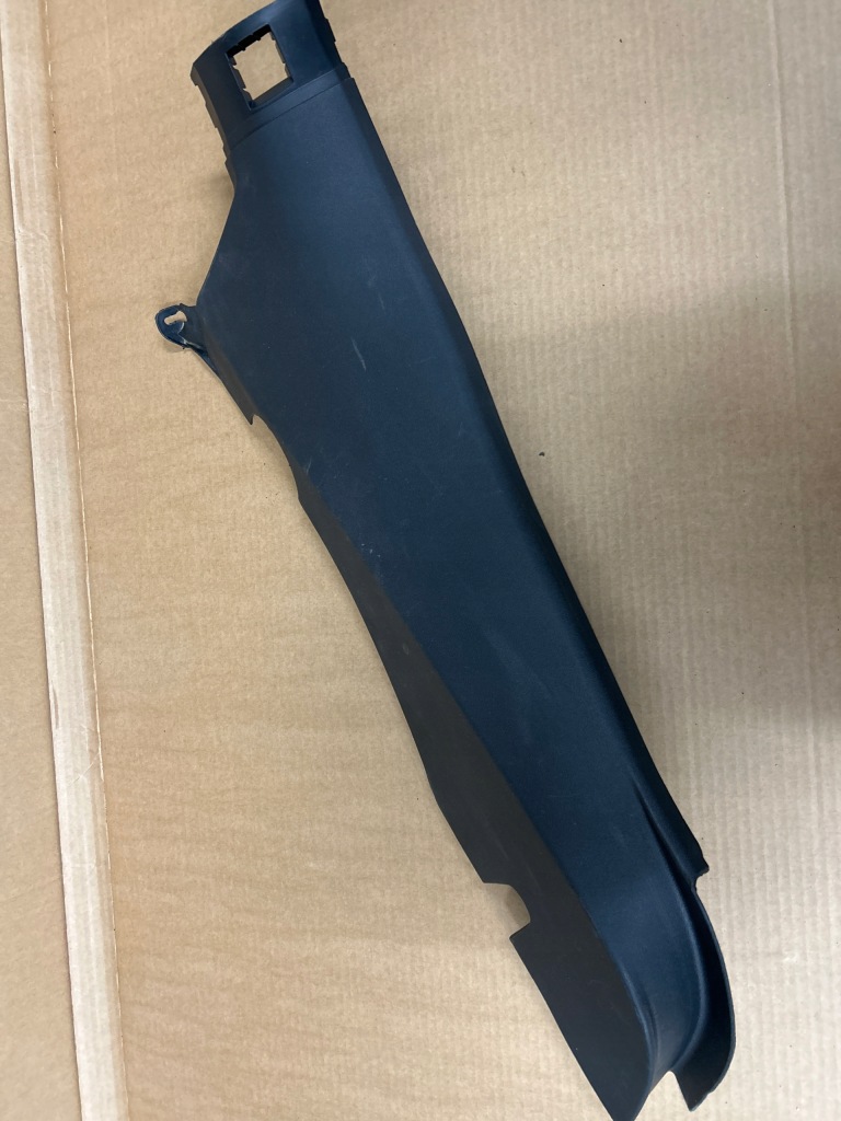 фото №4, Защита стойка багажника правая 82g867768a audi a1