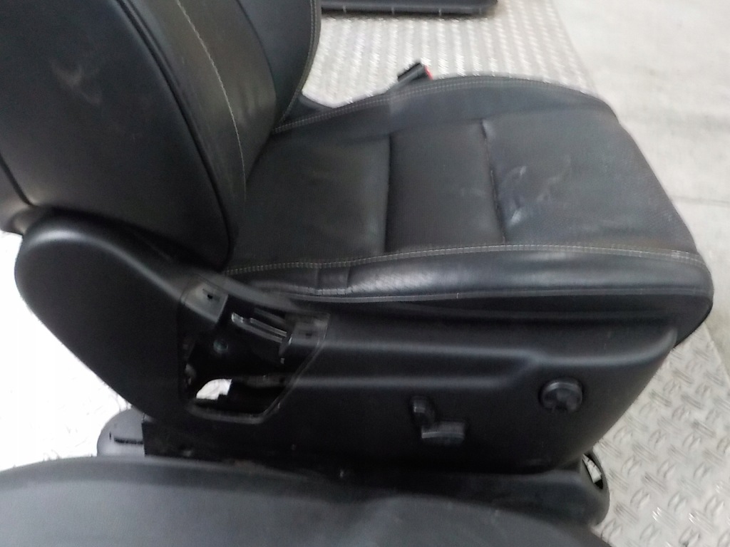 фото №12, Grand cherokee wk2 сиденья комплект обивка