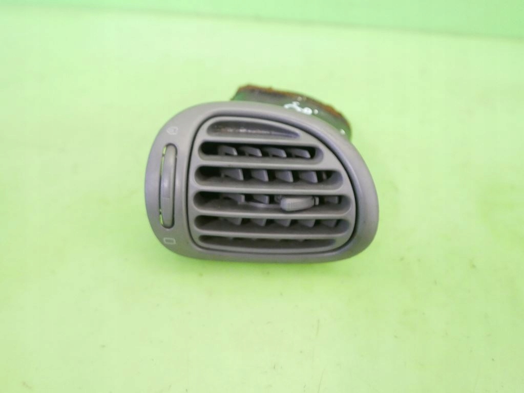 фото №1, Решётка обдув левая перед peugeot 206 phi 98-03