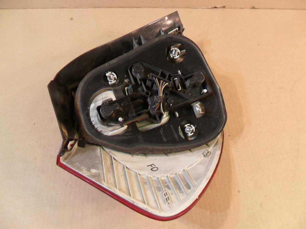 фото №15, Bmw 1 e81 e87 лампа задня права 301s380000