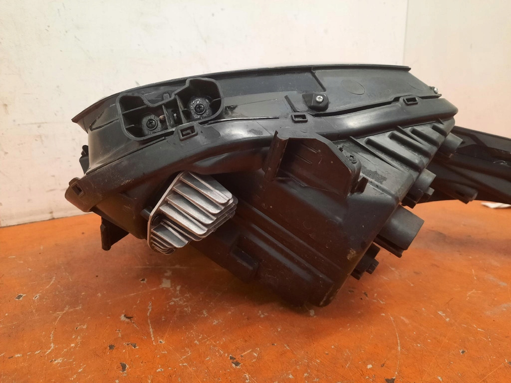 фото №11, Kia sportage v 21- лампа левая перед фара левый передний