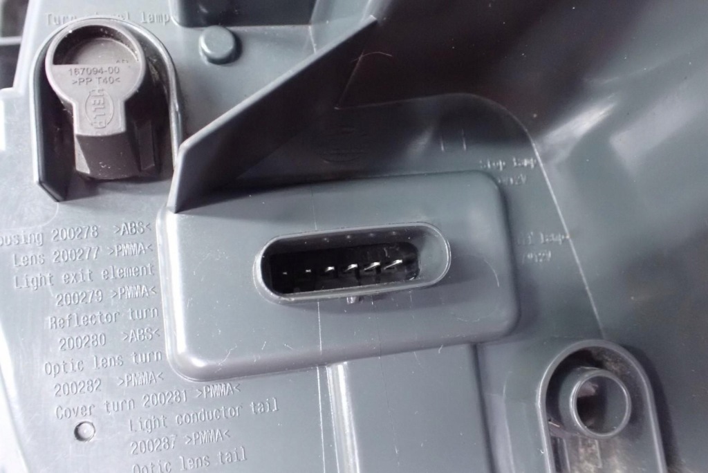 Купить Лампа левый задний  led европа оригинал 7372209 bmw 3 f31 lci 16r