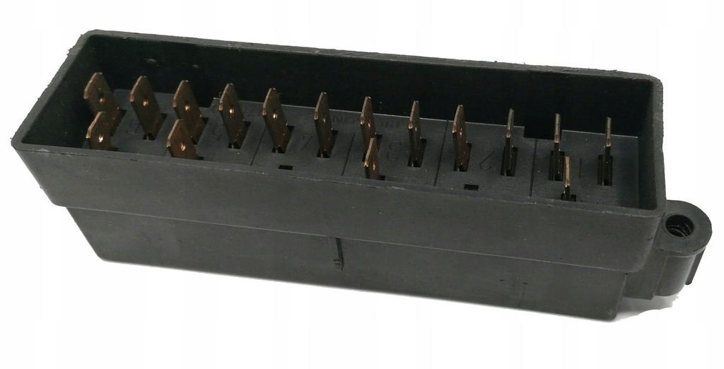 фото №1, Кассета предохранителей volvo fl 1079095