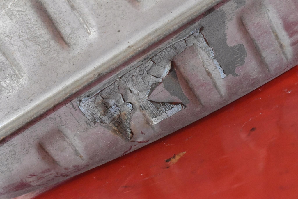 Гаситель конечный jaguar xe x760 2.0 d 180 km 14-19 Оригинал