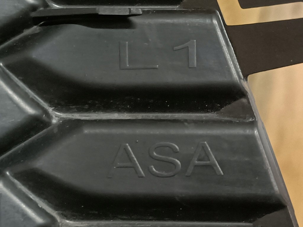 Audi a3 решётка бампера левый задний  8y4807819 Киев