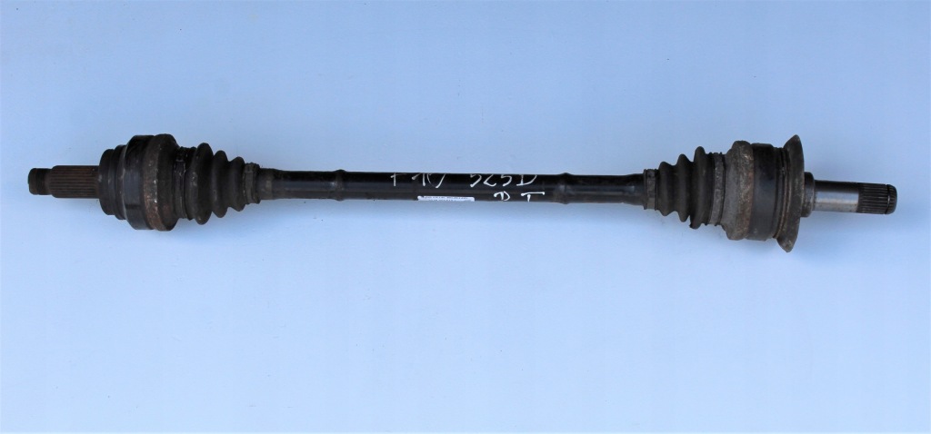 фото №1, Привідний вал правий задня задня bmw f10 f11 525d 7614290