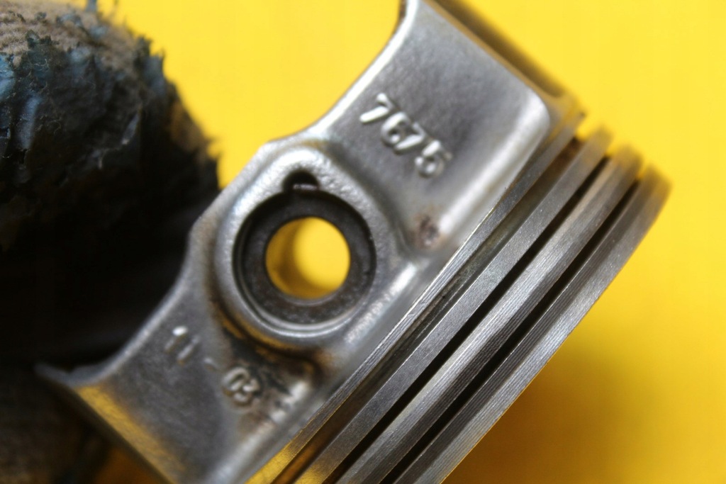 фото №11, Поршень шатун golf v ibiza iv 1.4 b 032t