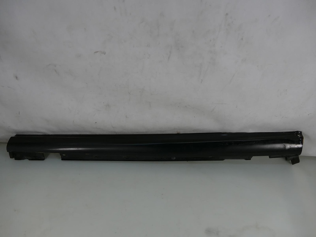 фото №1, Mercedes w209 c209 lift amg молдинг порог левая накладка 197