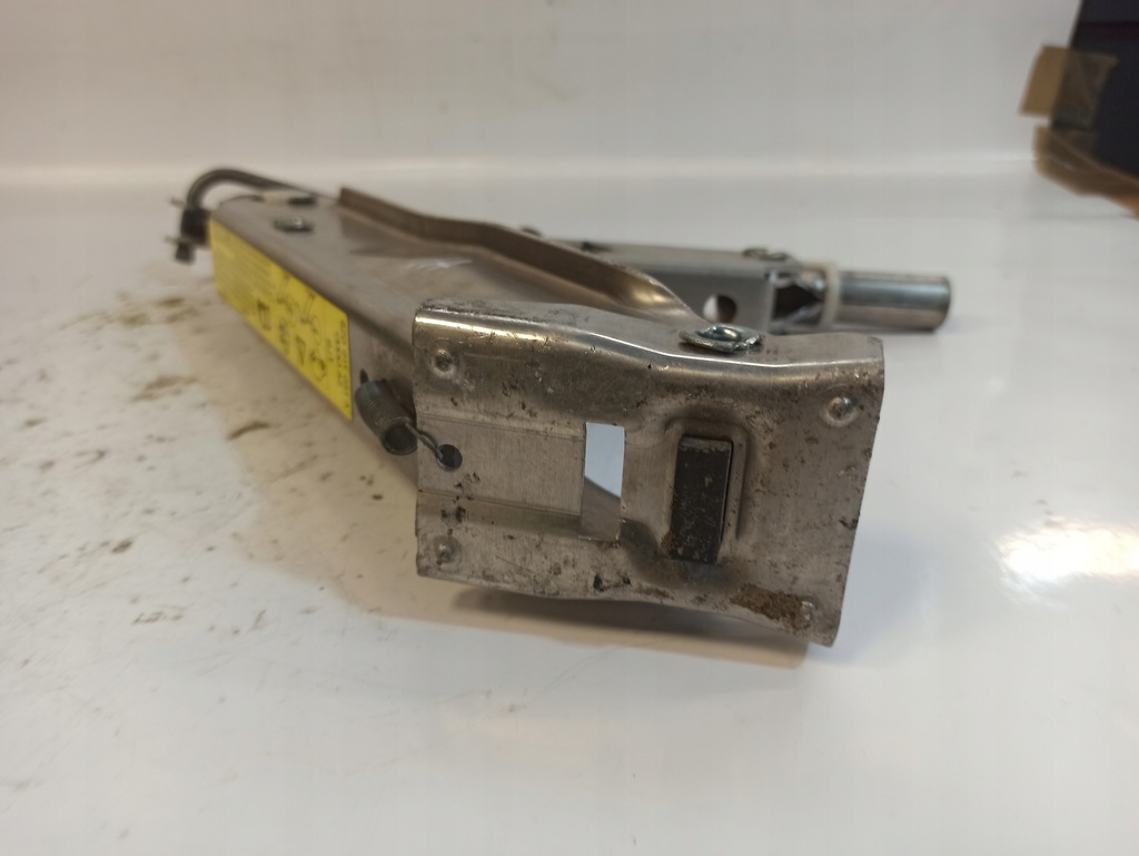 фото №9, Audi a-2 1.4 tdi оригінальний підйомник автомобільний 8z0011031a