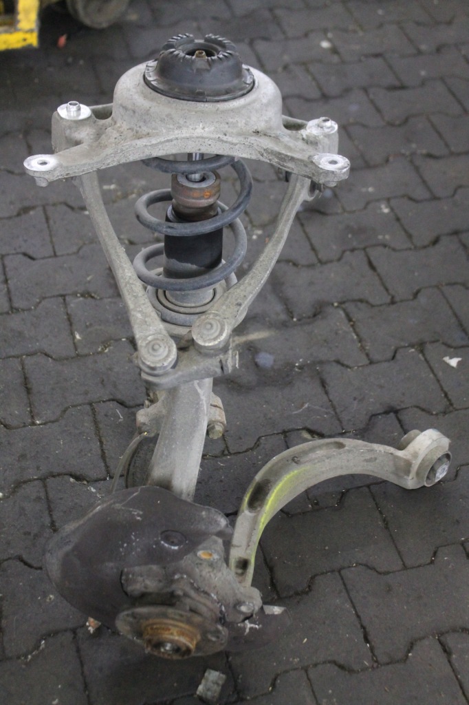 фото №1, Поворотный кулак левый перед audi a5 8t 2.0 tdi 09-15