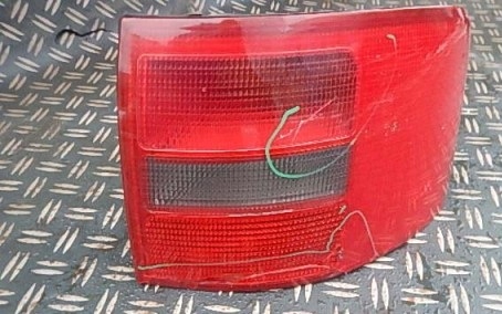 фото №1, Audi s6 rs6 c5 kombi лампа задня права