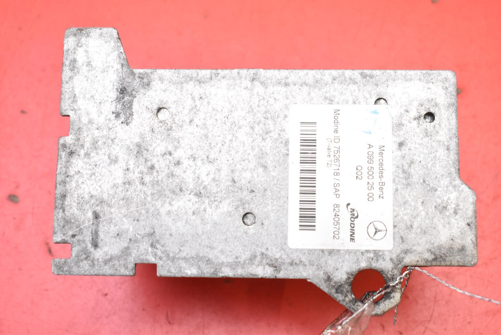 Радиатор масла a0995002500 mercedes c-klasa w205 3.0 v6 367 km 14-21 Недорого