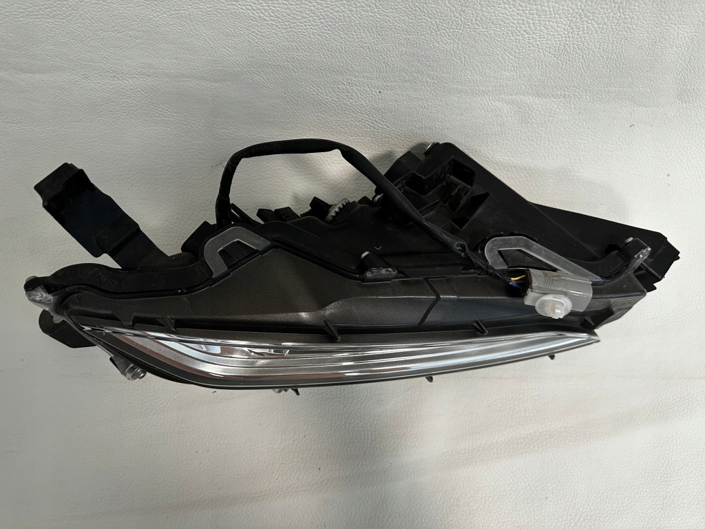 Lexus rx iv рестайлинг  противотуманная фара led drl правый rx400 rx450 Доставка