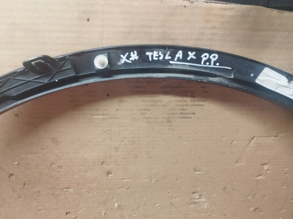 фото №8, Tesla x молдинг na крыло правая перед 1075668-00-a