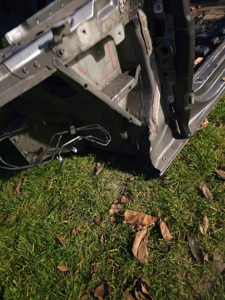 фото №5, Порог блок двигателя левый перед a4 b9 lz7s