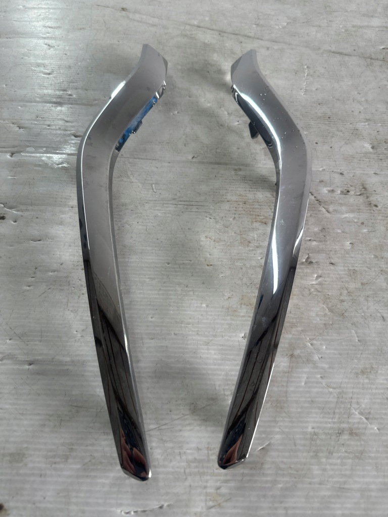 фото №5, Renault captur ii 19- решётка радиатора решётка радиатора хром левый правый перед - комплект 2szt