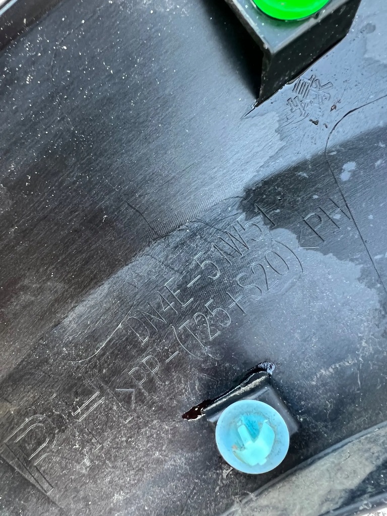 фото №8, Mazda mx30 mx-30 2020 молдинг крыла правая задняя задняя