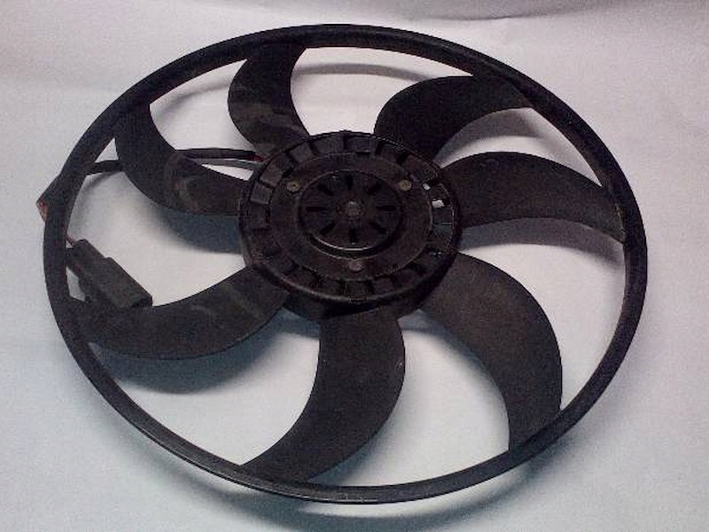 Вентилятор радиатора 7575682 bmw f10 Недорого