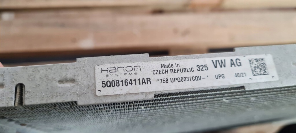 Q3 83a радиатор кондиционера оригинал  5q0816411ar vw tiguan Цена