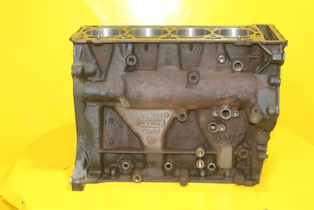 фото №8, Блок двигателя skoda octavia ii audi seat vw 1.8 tfsi bzb 06h103021j