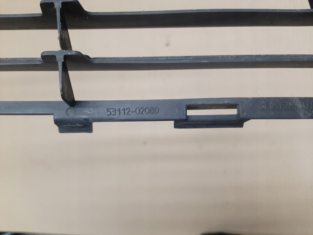 фото №6, Решітка середня бампер перед toyota auris i 2006-2009 53112-02080