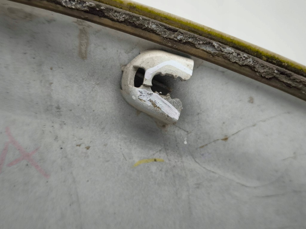 фото №8, Mitsubishi pajero 2007 ліва сторона молдинг двері задніх