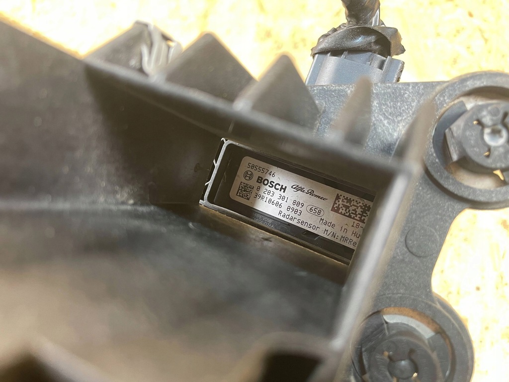 фото №9, Радар датчик distronic кронштейн alfa romeo giulia 50555746 2016-