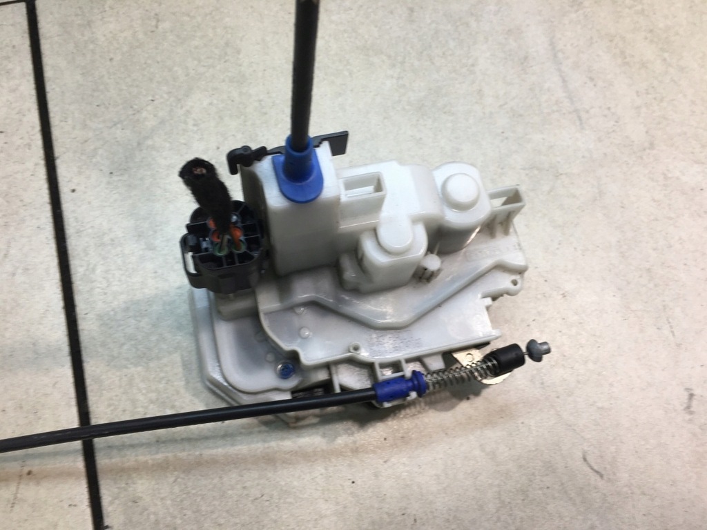 фото №5, Замок дверь правый перед bipper tepee 1361747080 5 pin