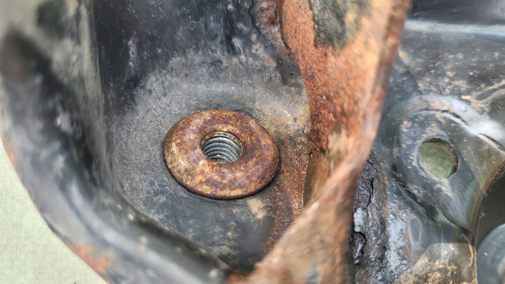 фото №7, Vw passat b5 audi a4 b5 кронштейн амортизатора 8d0412391b