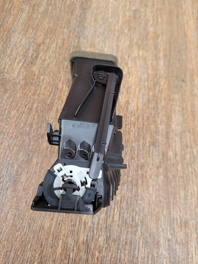 фото №11, Opel astra k v 2016 решётка обдув правая задняя