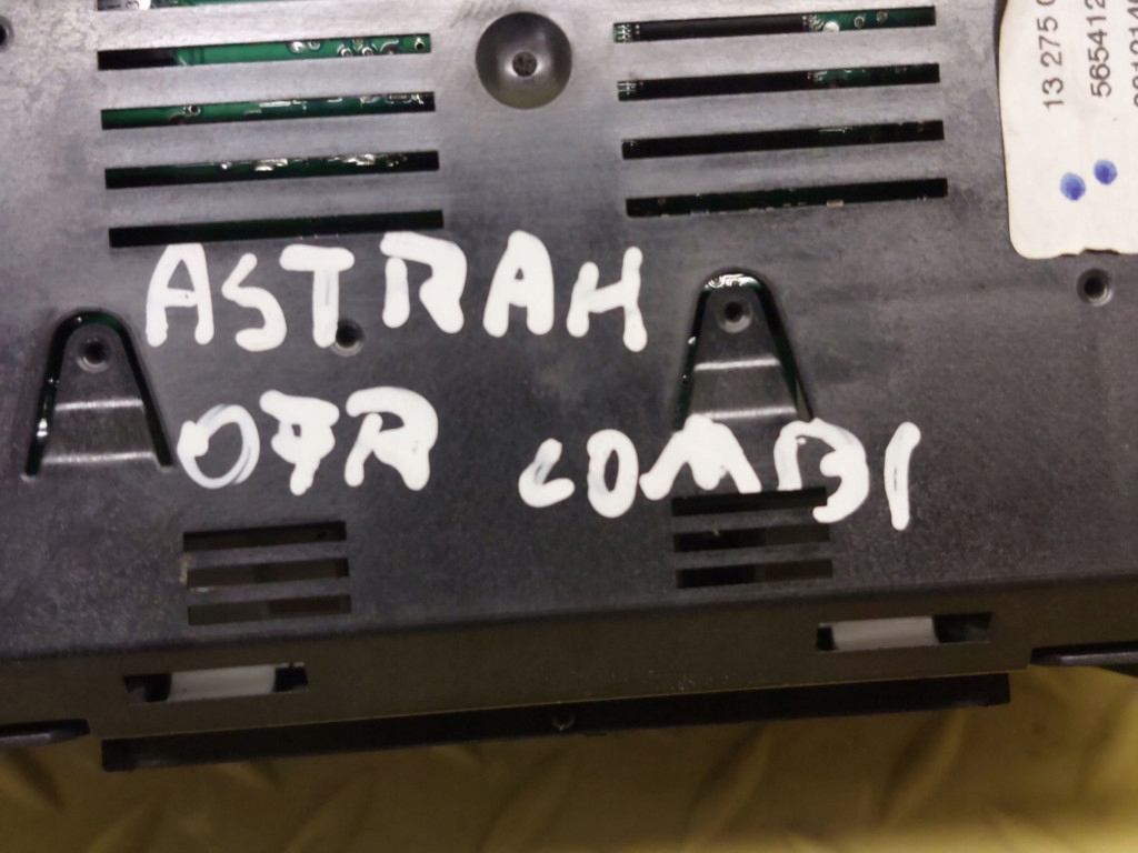 Opel astra h дисплей 13275085 Зі Шроту