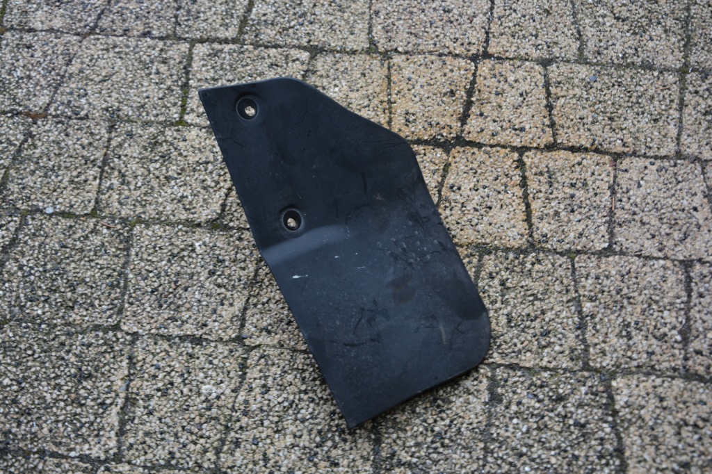 фото №1, Брызговик накладка правая vw jetta 5c6854856