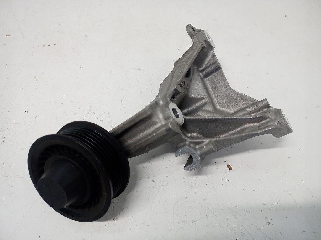 фото №1, Кронштейн генератора renault arkana 1.3 tce 117106794r