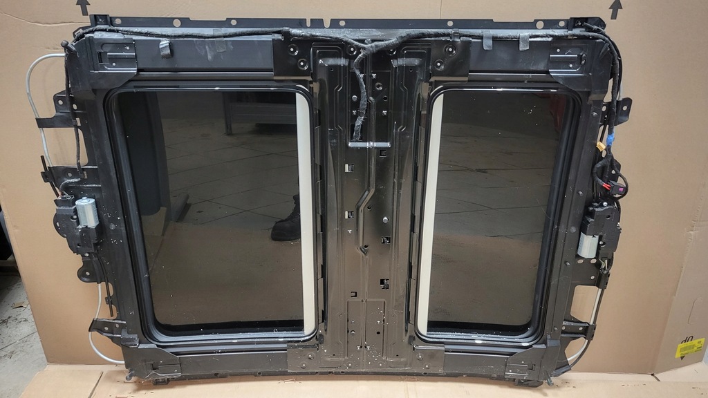 фото №6, Люк kompletny панорама audi a8 d4 long