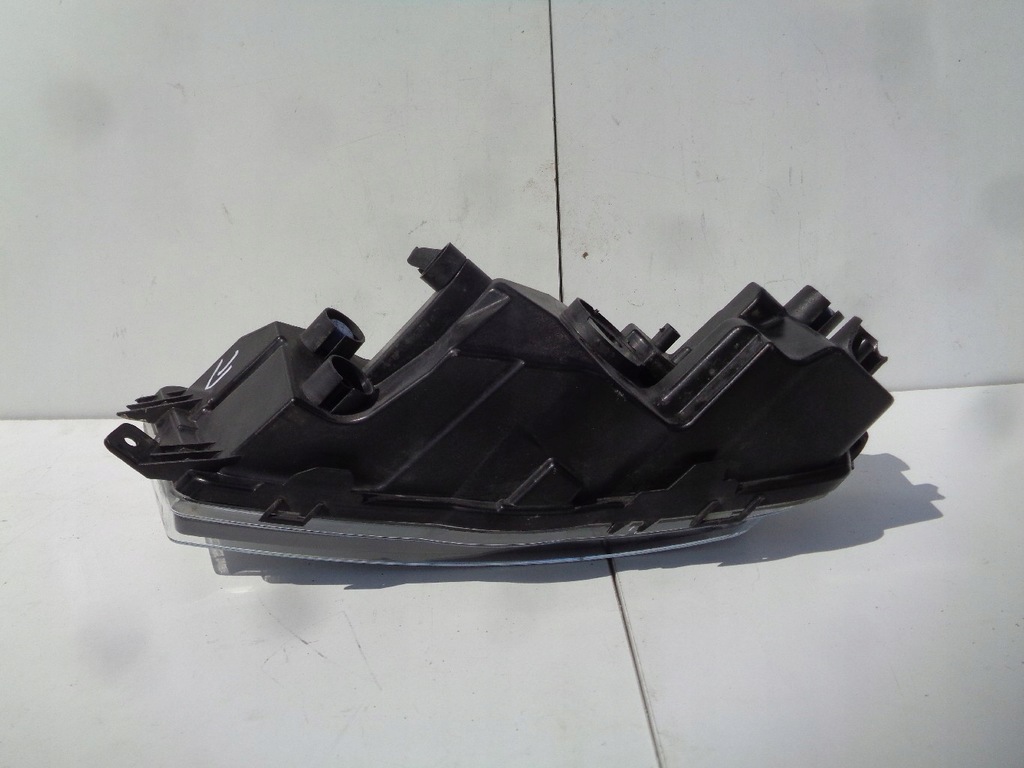 фото №9, Skoda rapid 5ja противотуманная фара led правый 5ja941700c