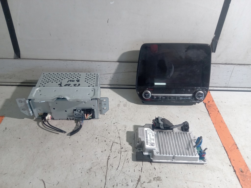 фото №1, Ford fiesta mk8 радіо навігація сенсорний