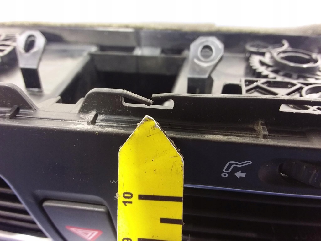 фото №5, Vw golf vi решітка обдув середня 5k0819743e